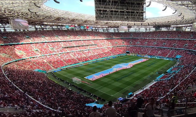 背后反映出 背后反映出